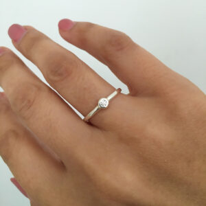 Anillo con punto luz-plata 925