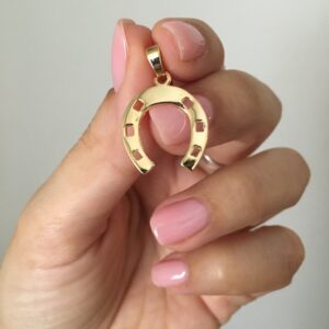Dije herradura-baño de oro 18k